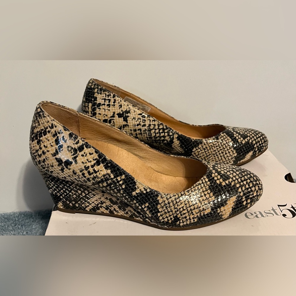 Vionic Snakeskin Patterned Wedge Heels - image 2